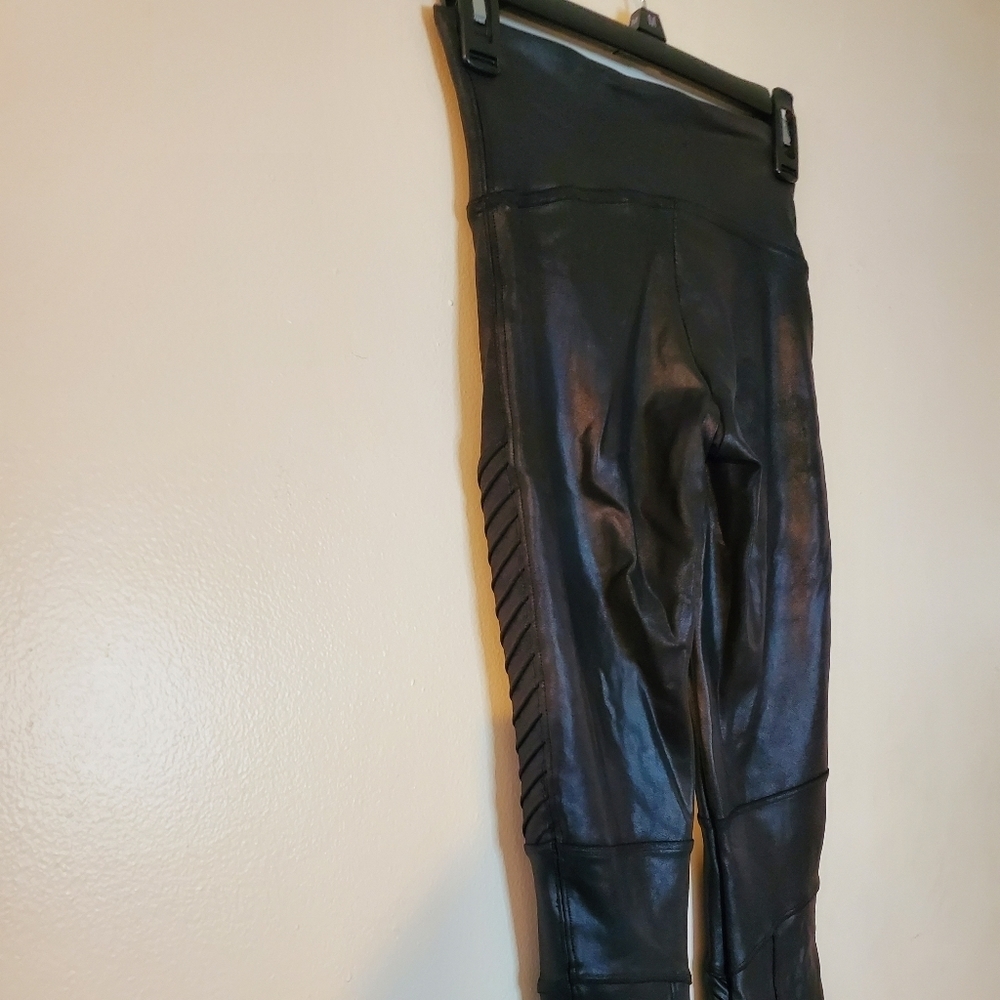 SPANX Faux Leather Edgy Moto Leggings Size small Fall Closet Staple - Picture 8 of 15